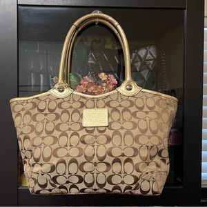 Coach Tote